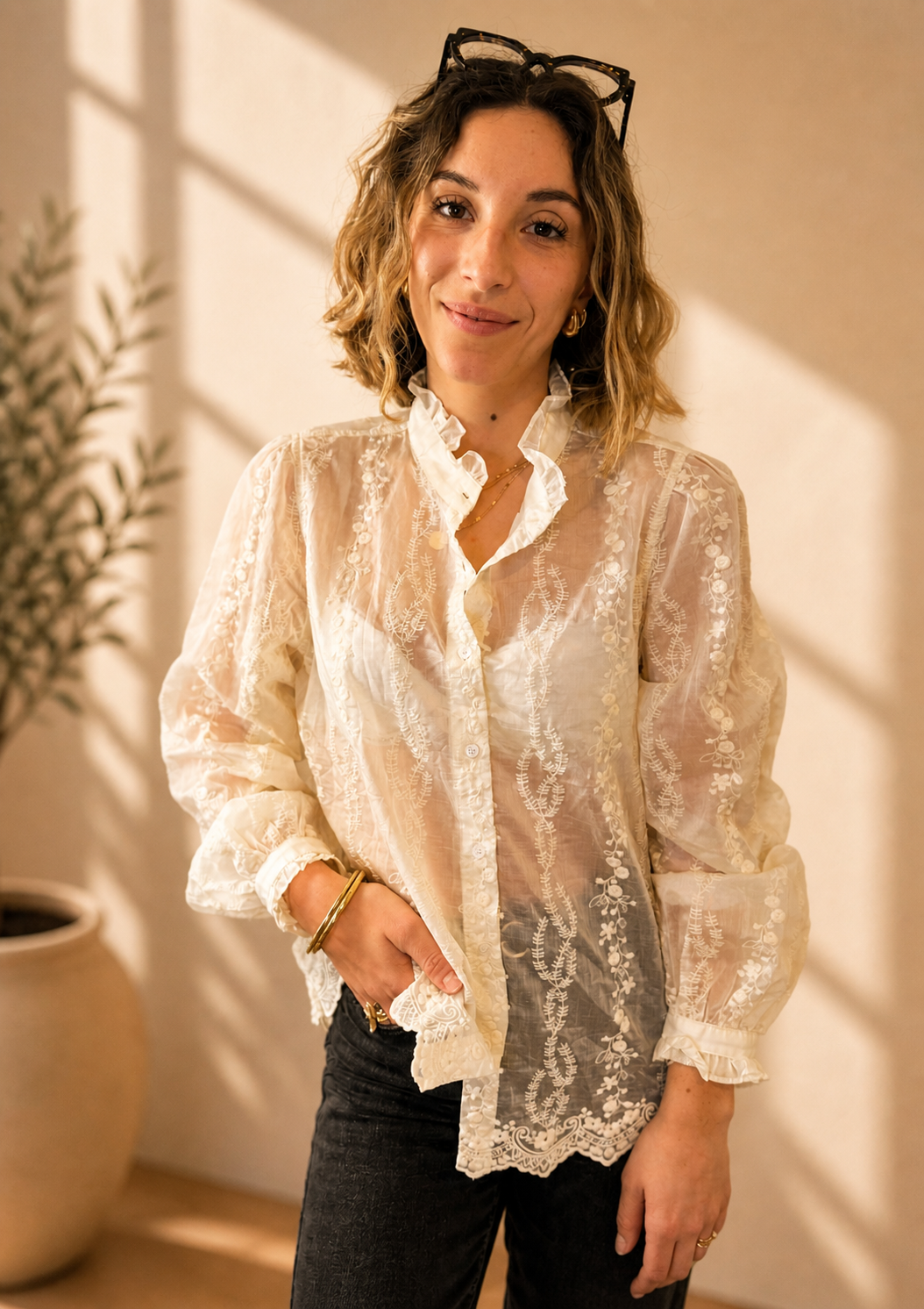 Chemise brodée florale