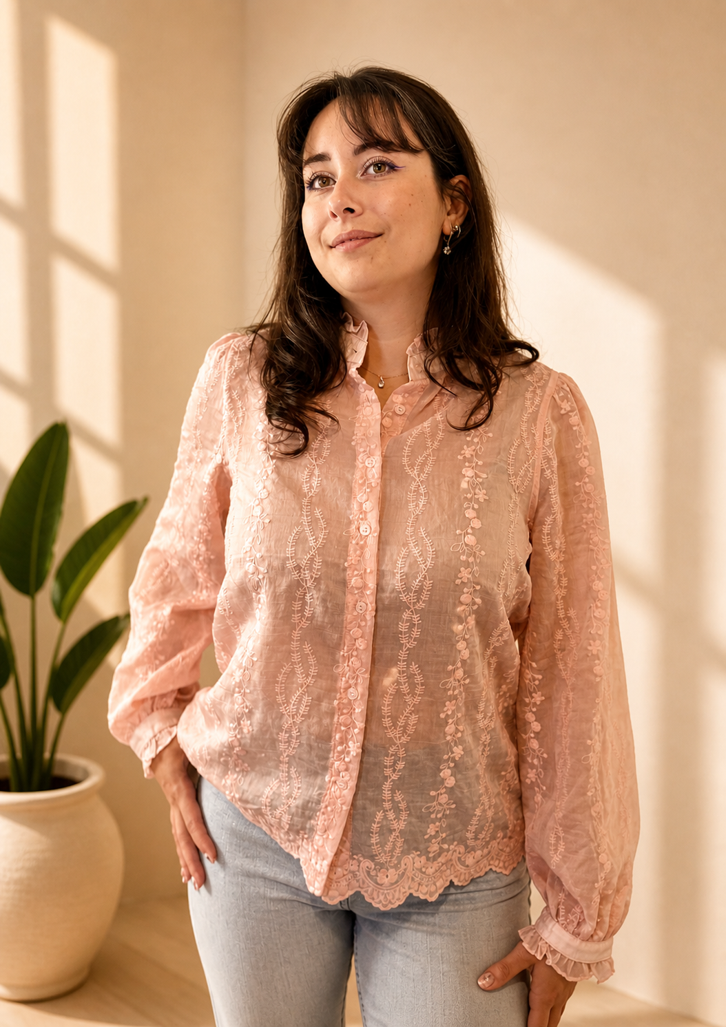 Chemise brodée florale
